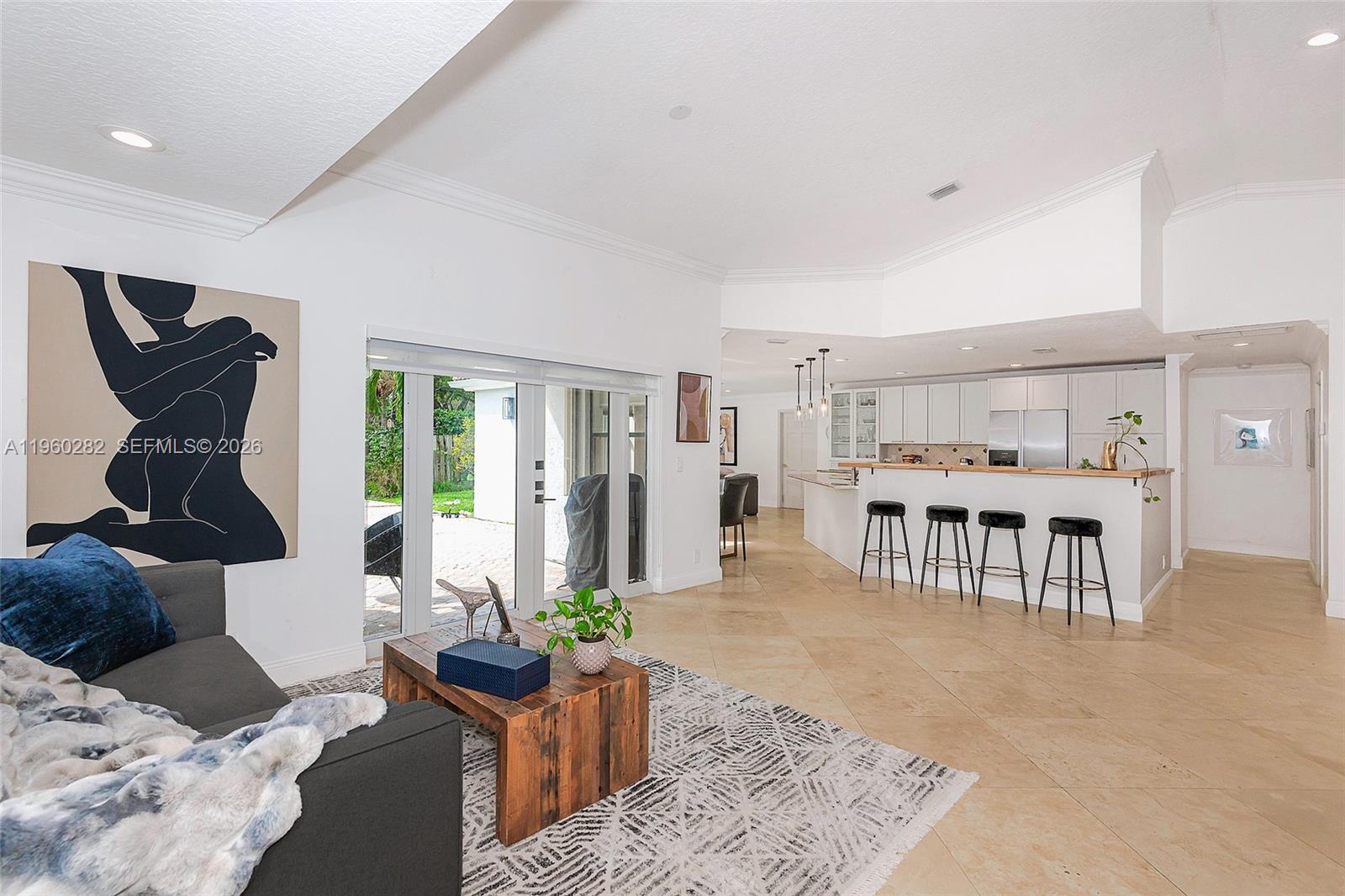 EMBASSY LAKES - Residential