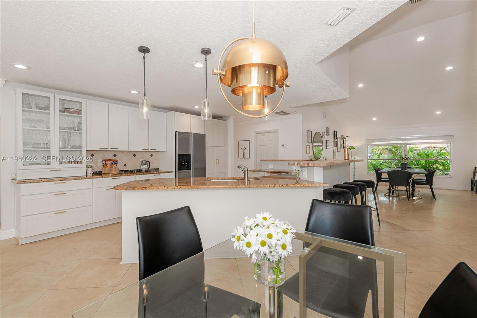 EMBASSY LAKES - Residential