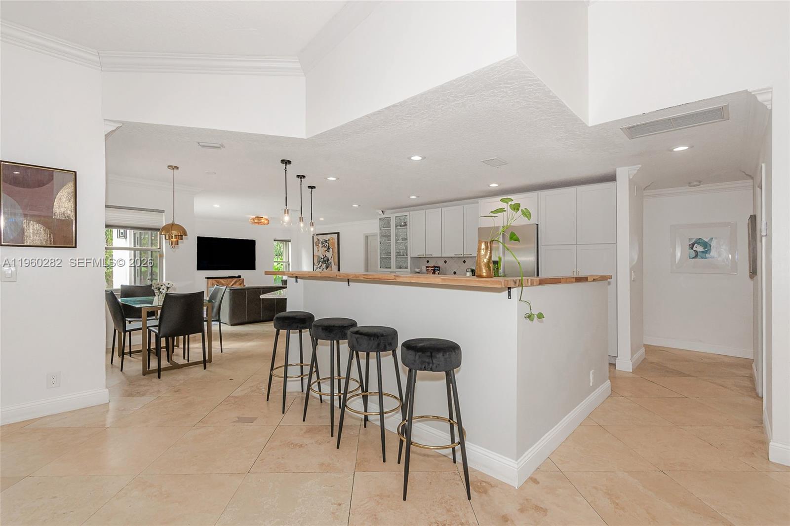 EMBASSY LAKES - Residential