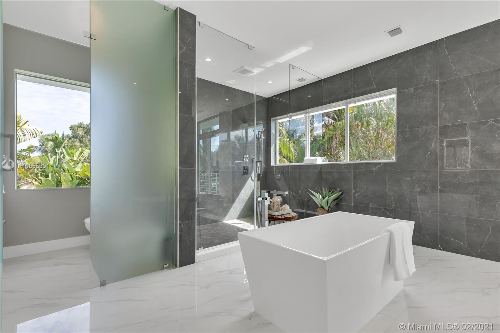 SILVER BLUFF EST SEC C - Residential