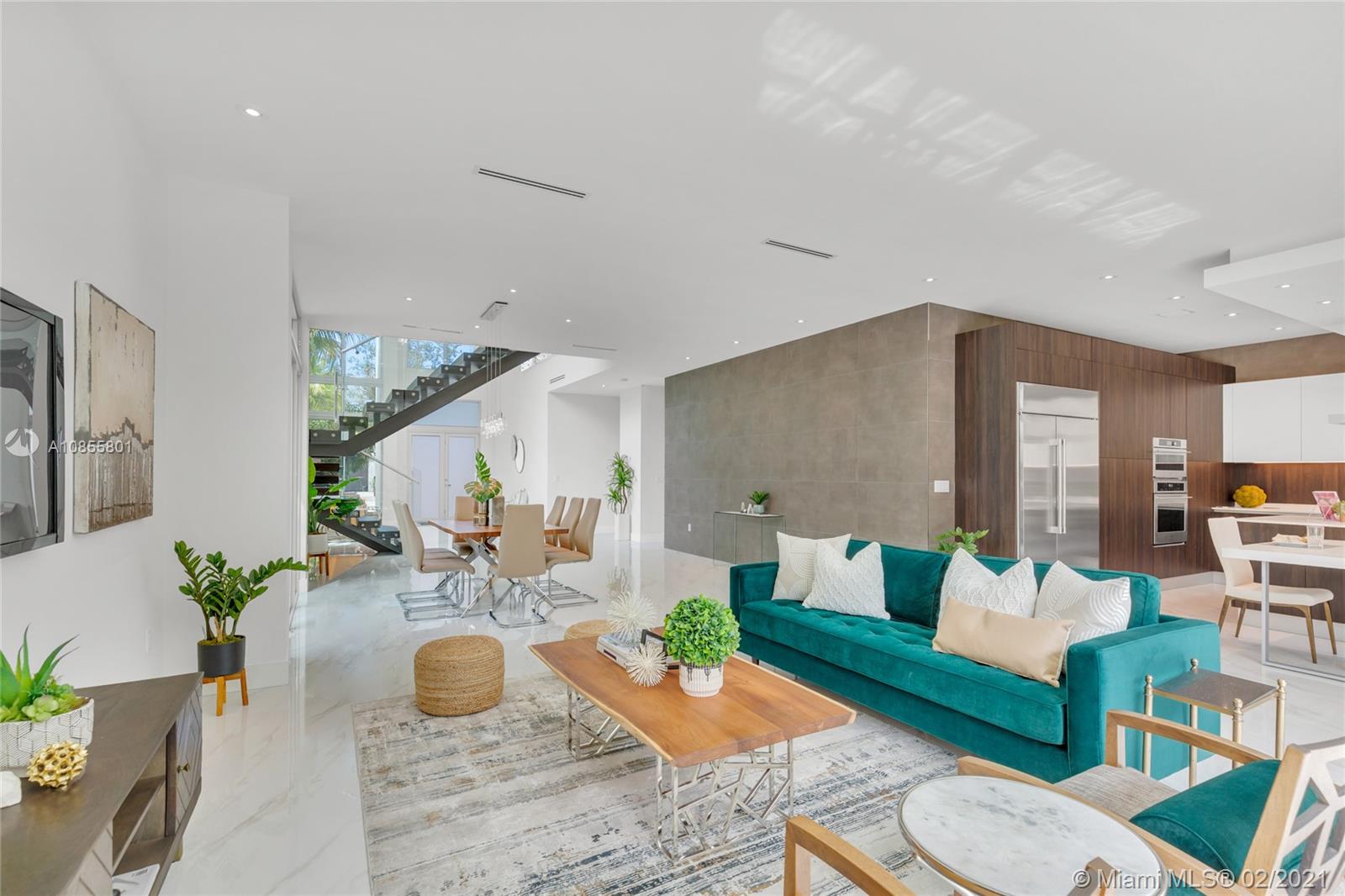 SILVER BLUFF EST SEC C - Residential