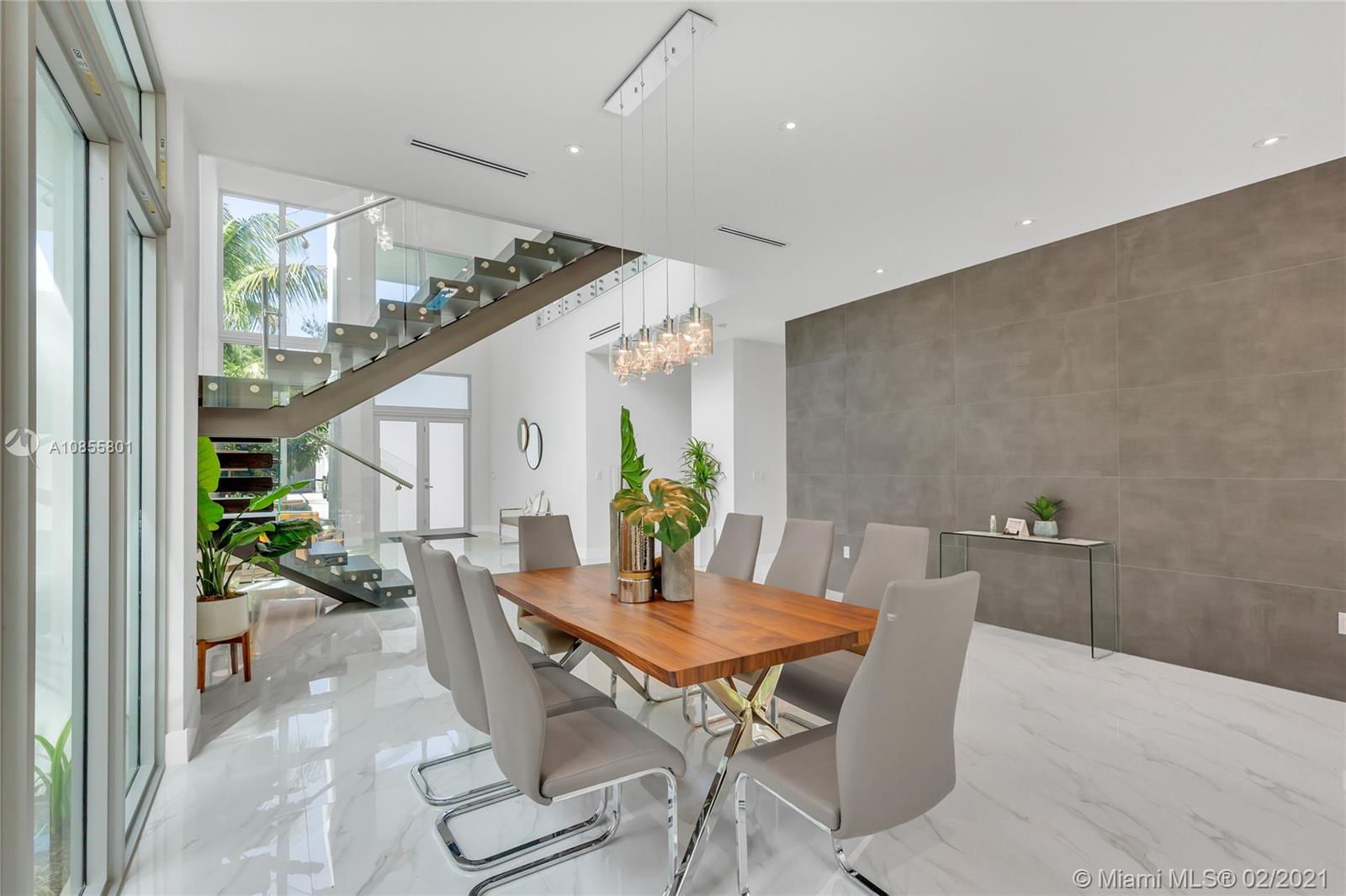 SILVER BLUFF EST SEC C - Residential