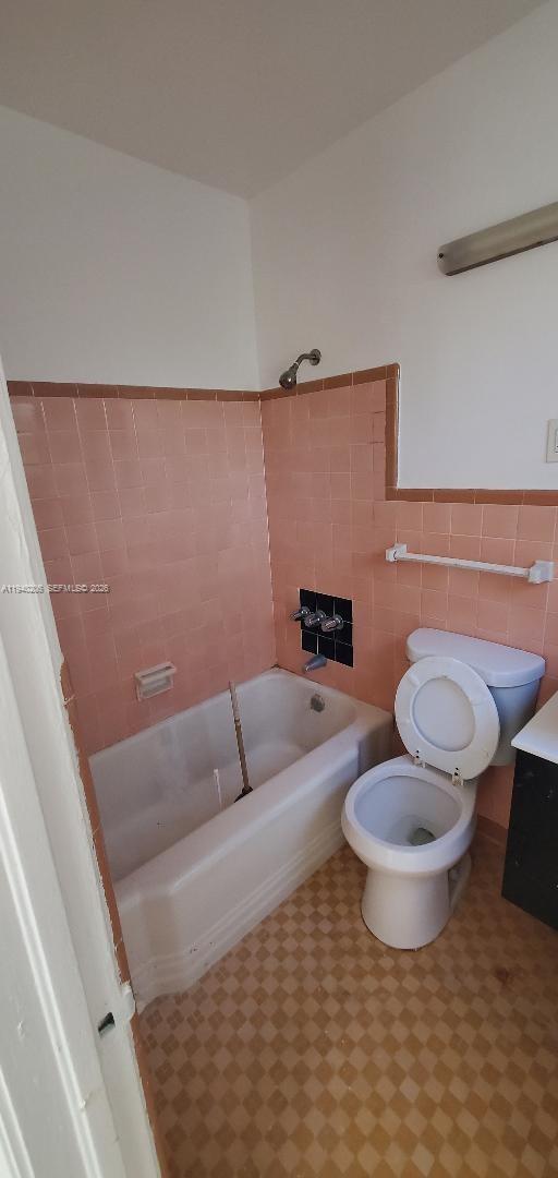 BEACH BAY SUB - Residential Lease