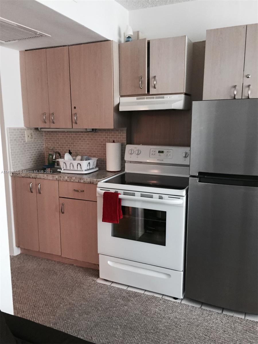 THE AVENTURA BEACH CLUB C - Residential