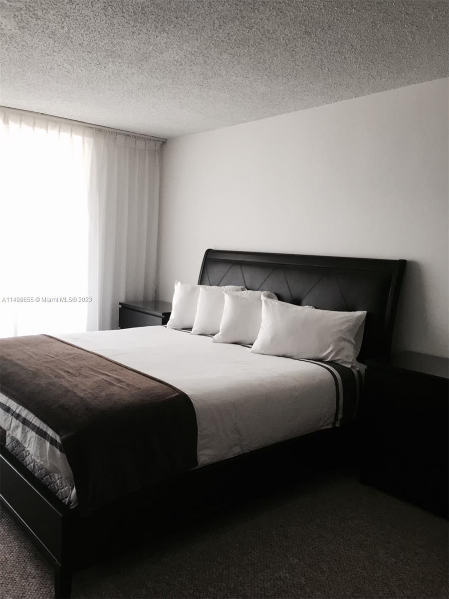 THE AVENTURA BEACH CLUB C - Residential