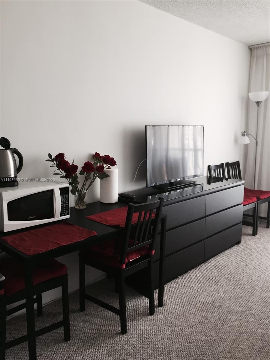 THE AVENTURA BEACH CLUB C - Residential