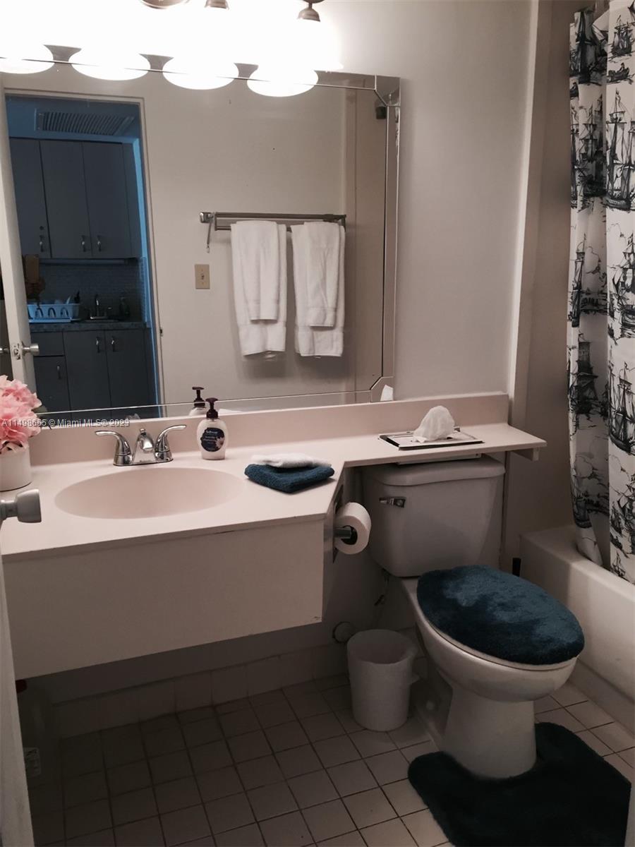 THE AVENTURA BEACH CLUB C - Residential