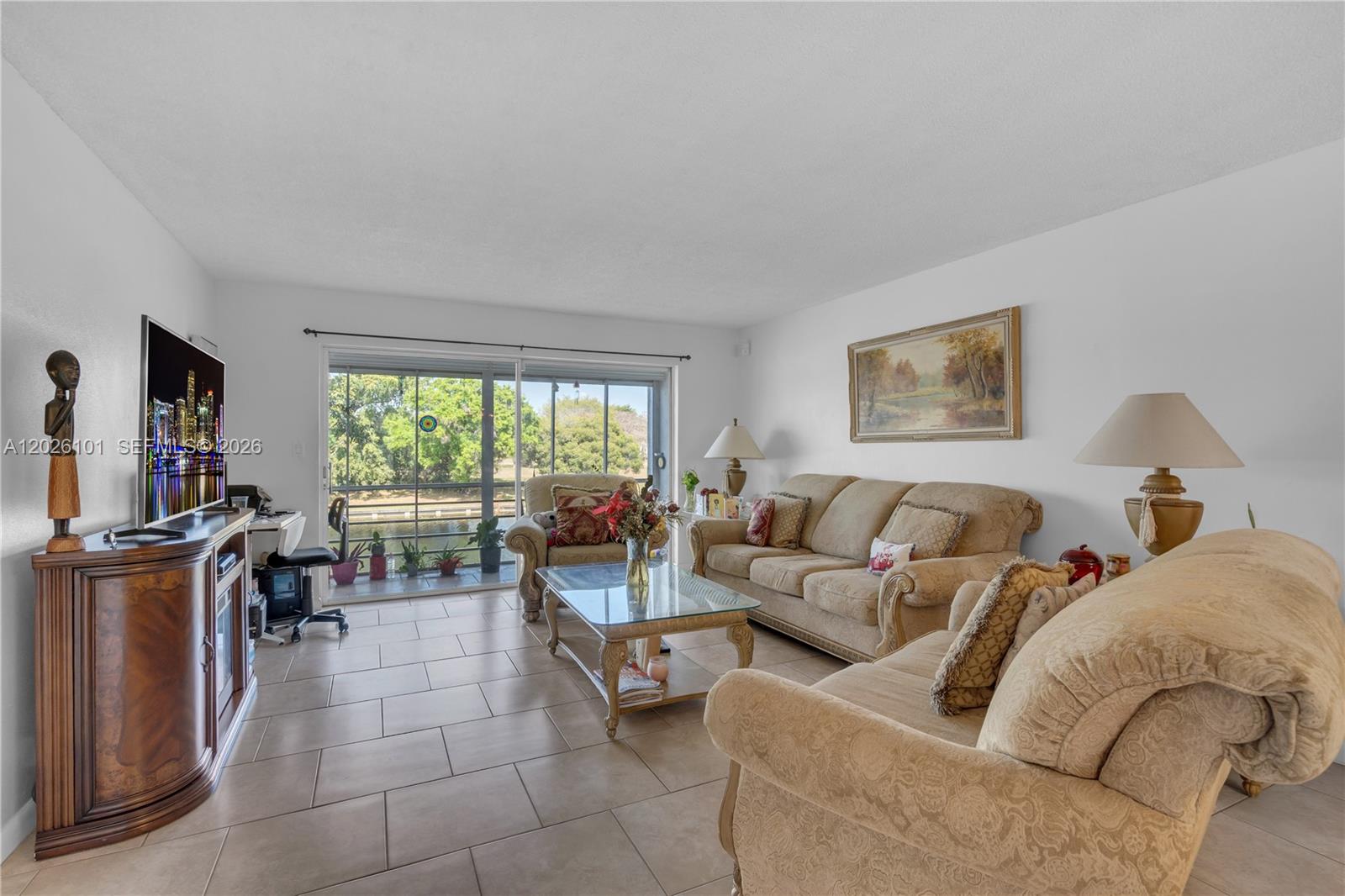 3551 Inverrary Dr 208