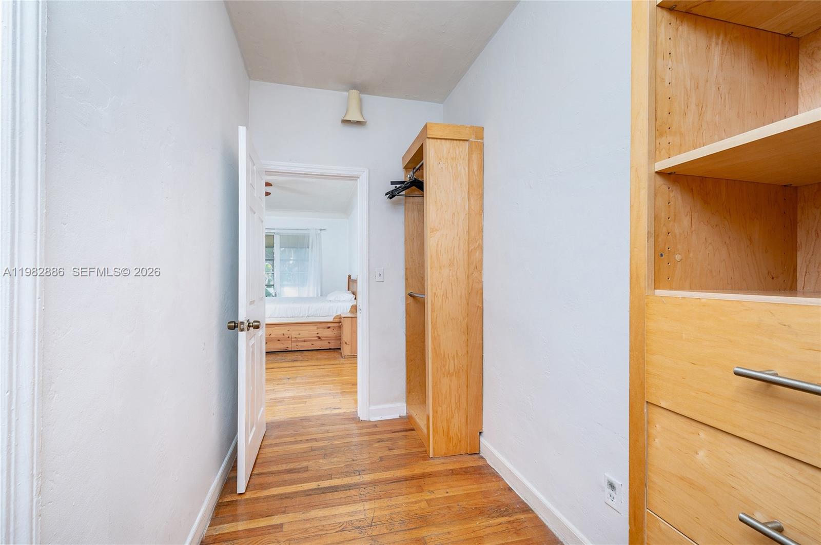 DECOLUX CONDO - Residential Lease