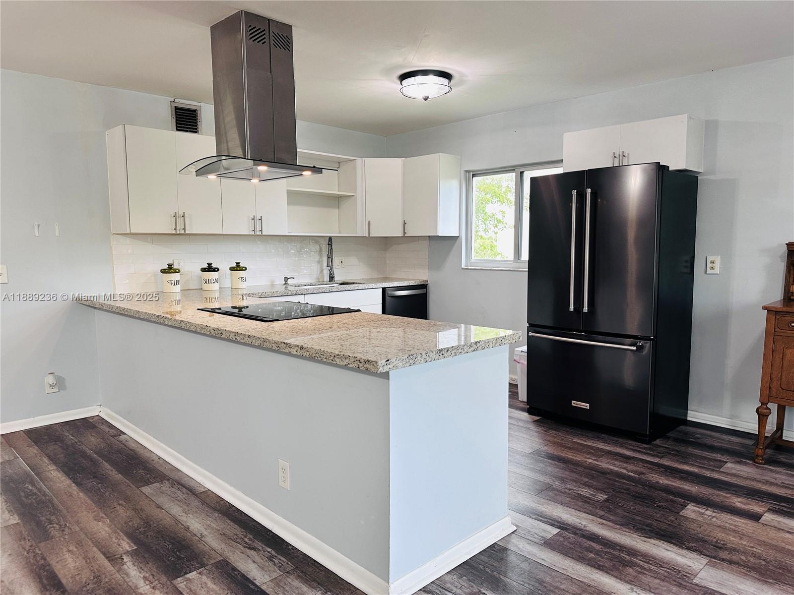 KINGSLEY AT CENTURY VILLAG - Residential Lease
