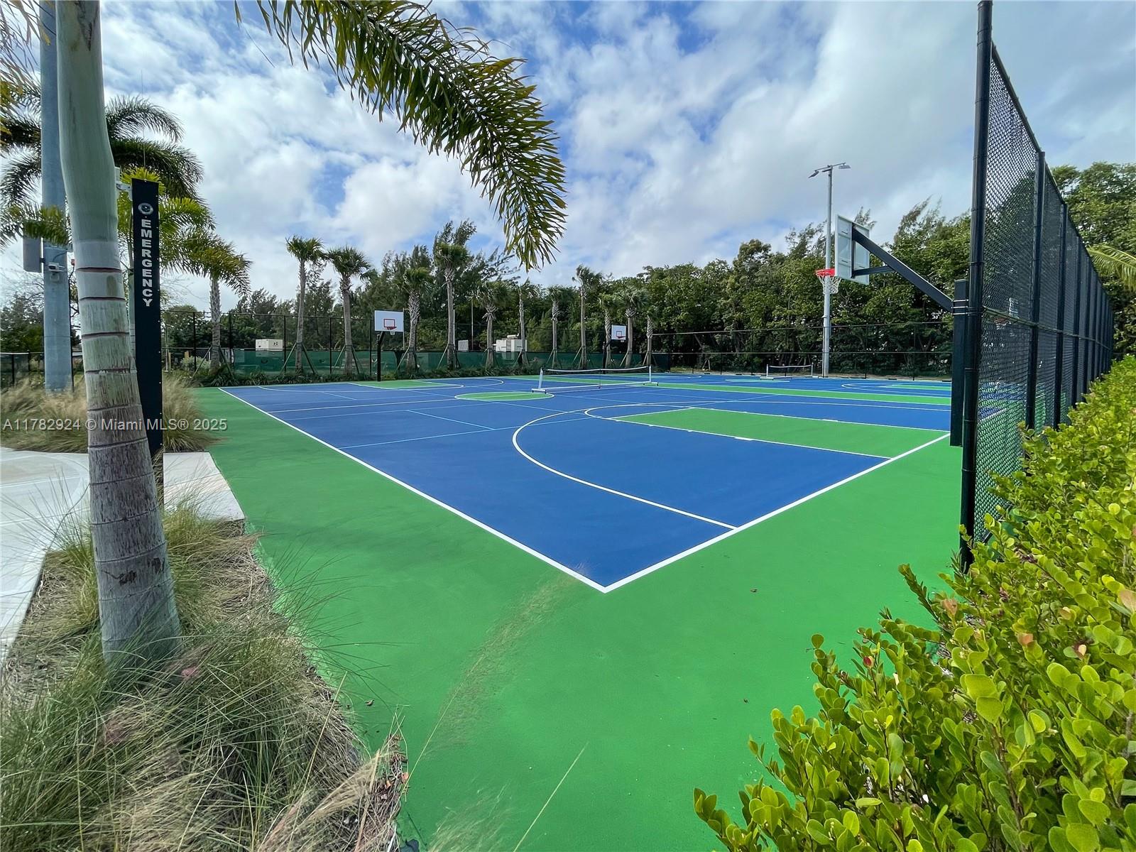 PARADISE VILLAS CONDO - Residential