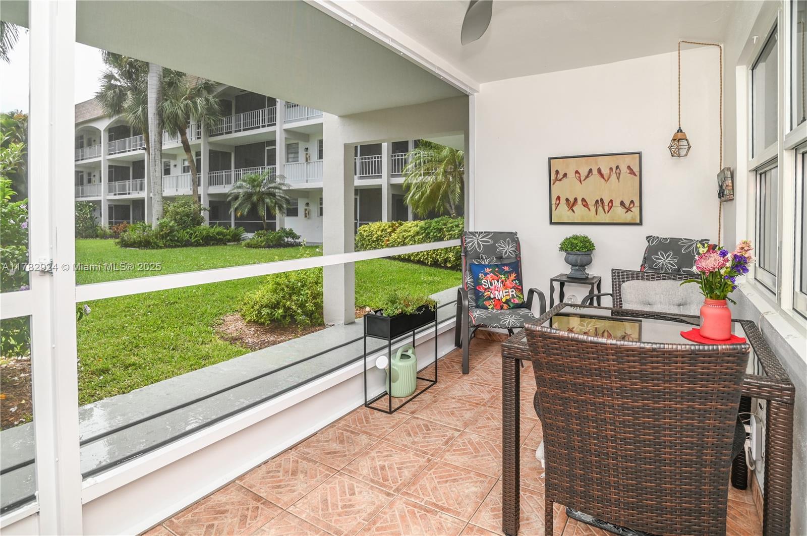 PARADISE VILLAS CONDO - Residential