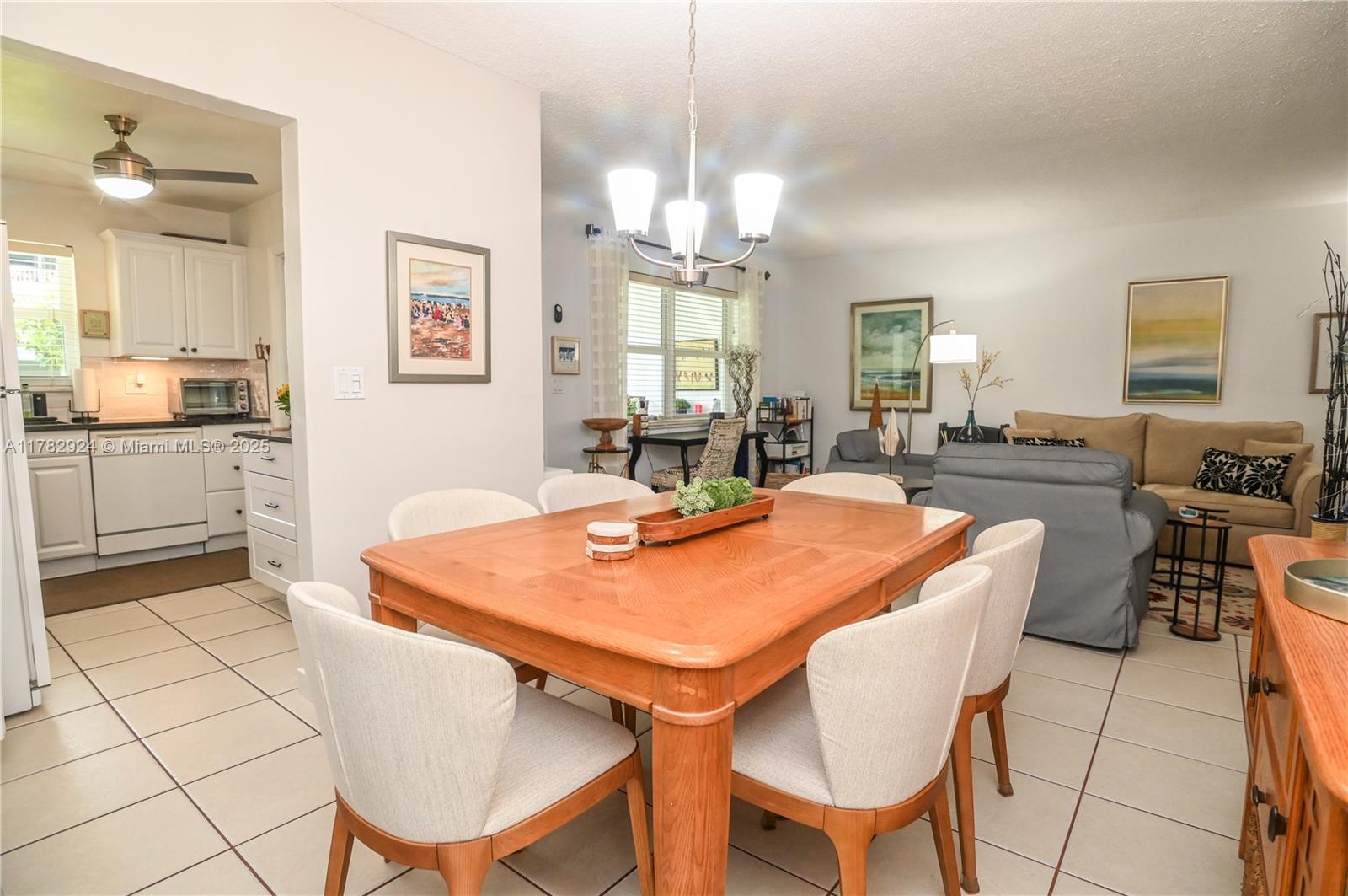PARADISE VILLAS CONDO - Residential