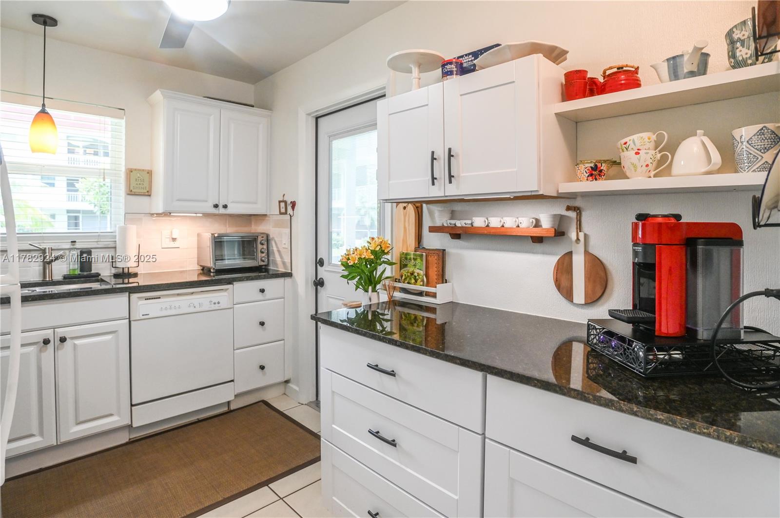 PARADISE VILLAS CONDO - Residential