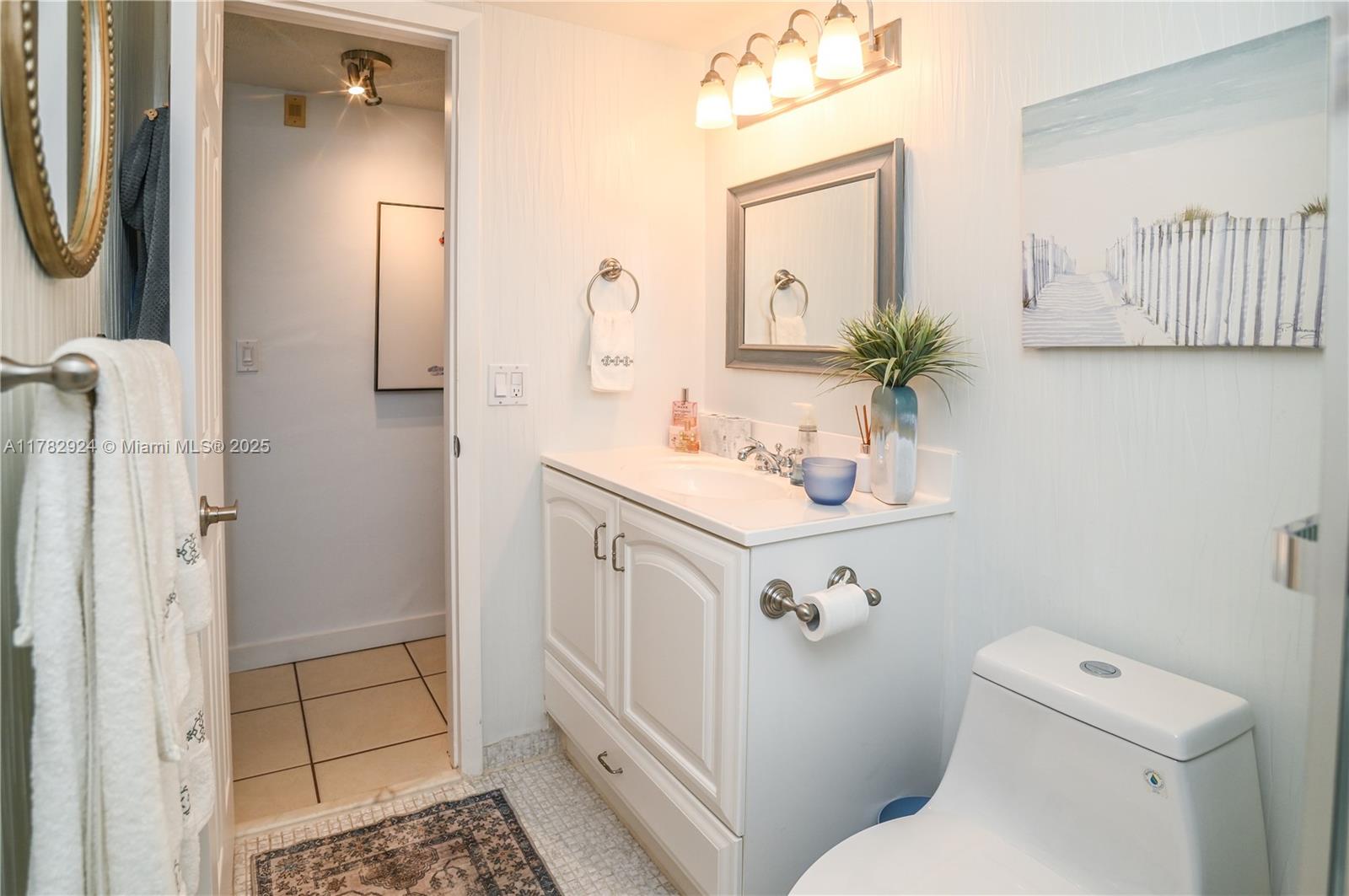 PARADISE VILLAS CONDO - Residential