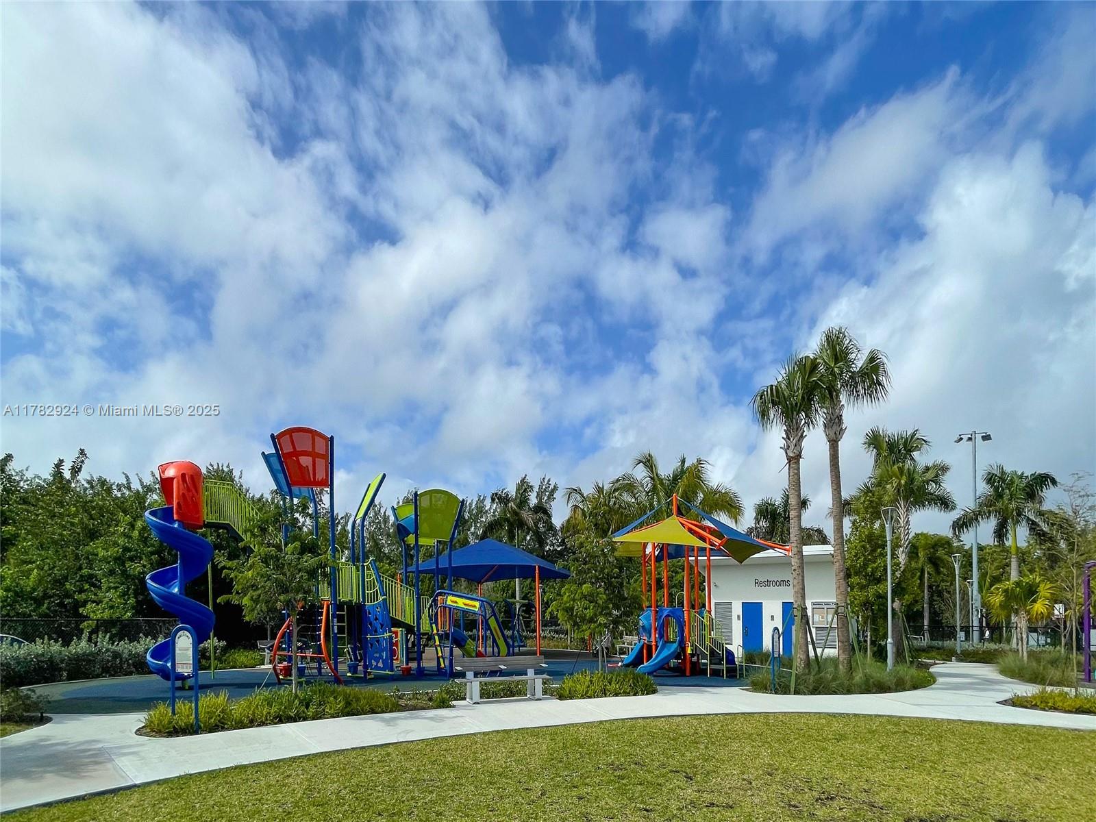 PARADISE VILLAS CONDO - Residential