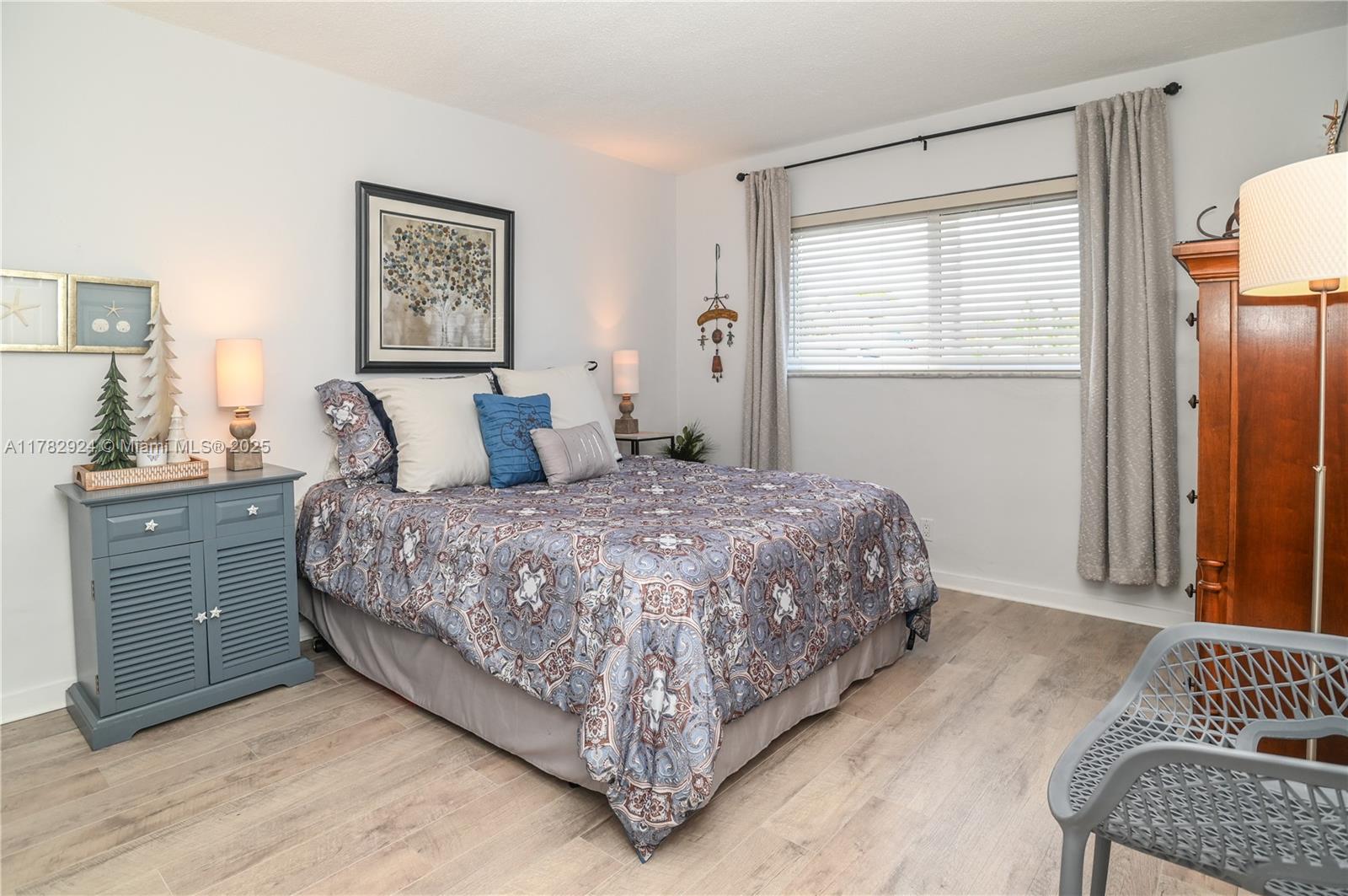 PARADISE VILLAS CONDO - Residential