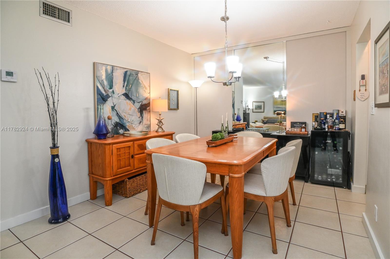PARADISE VILLAS CONDO - Residential