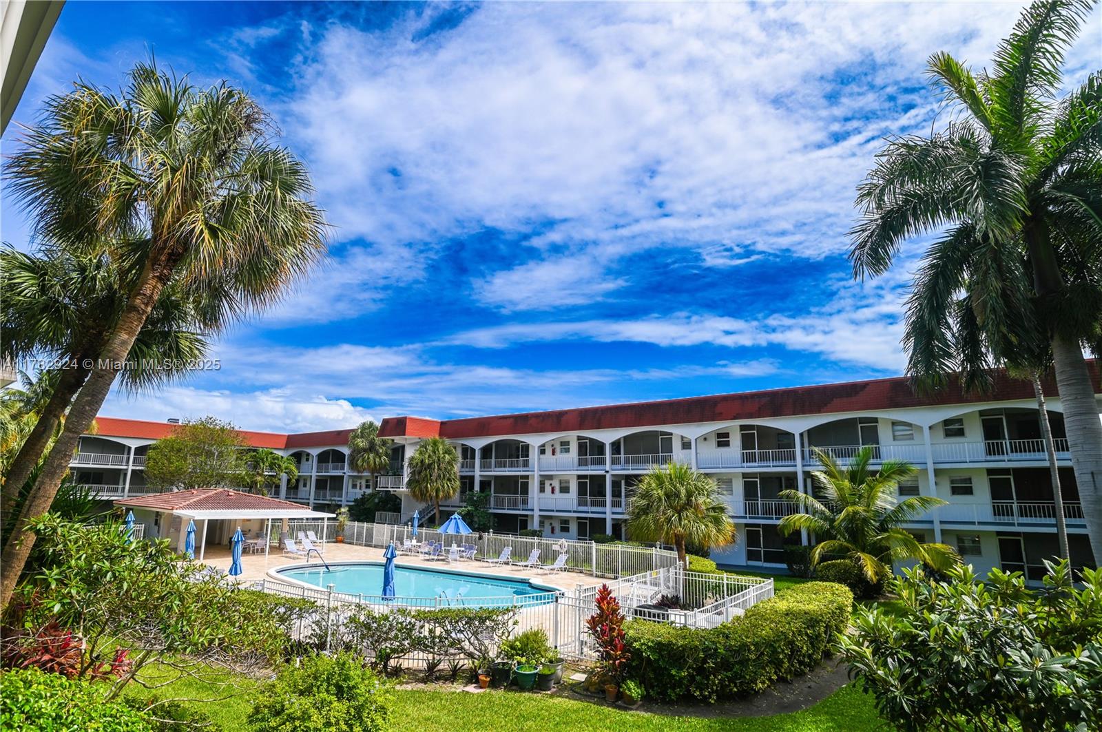 PARADISE VILLAS CONDO - Residential