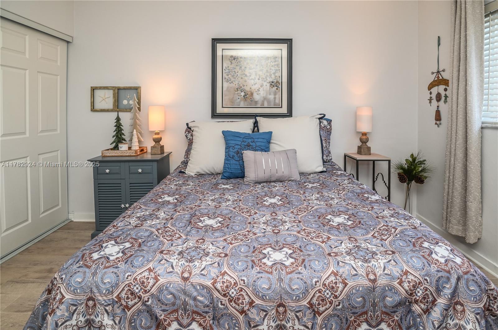 PARADISE VILLAS CONDO - Residential