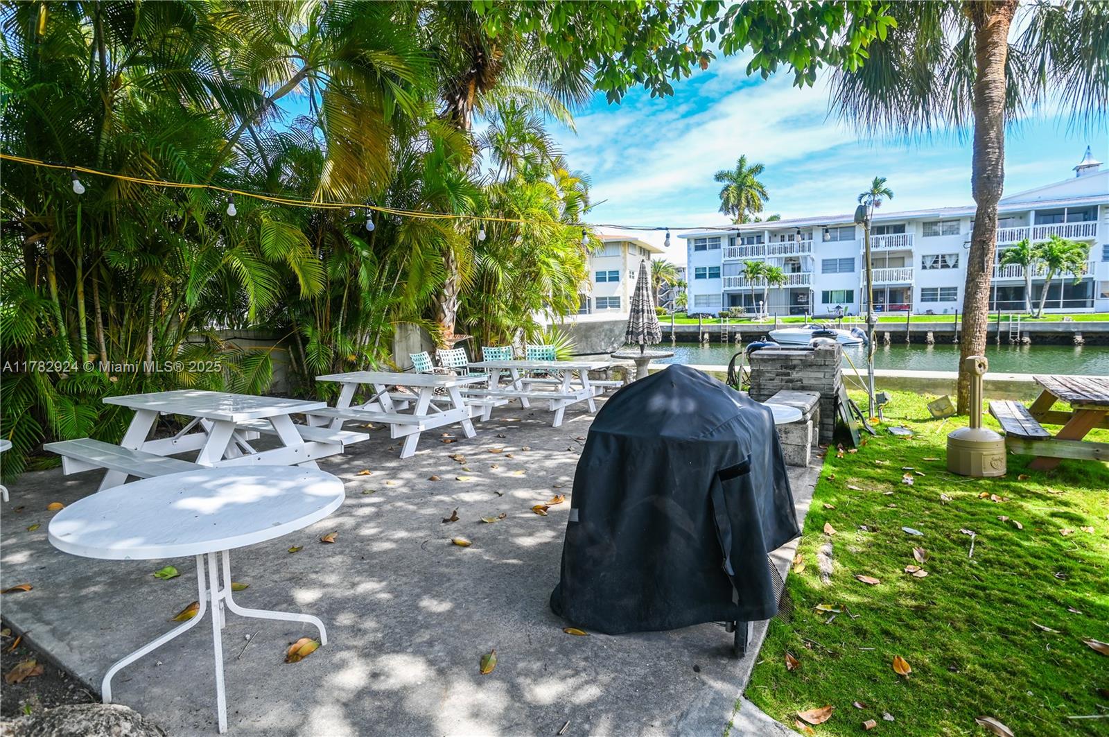 PARADISE VILLAS CONDO - Residential
