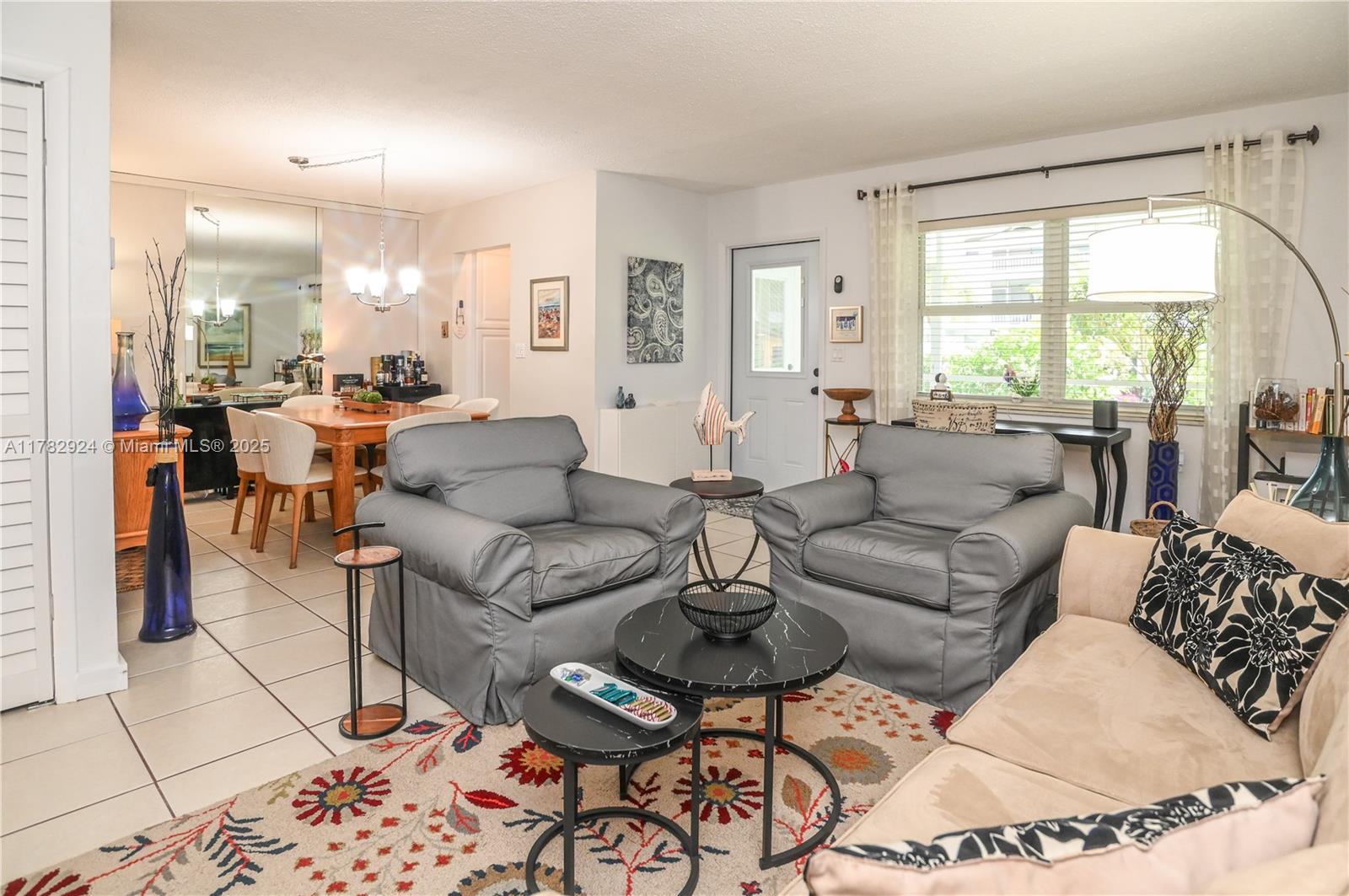 PARADISE VILLAS CONDO - Residential