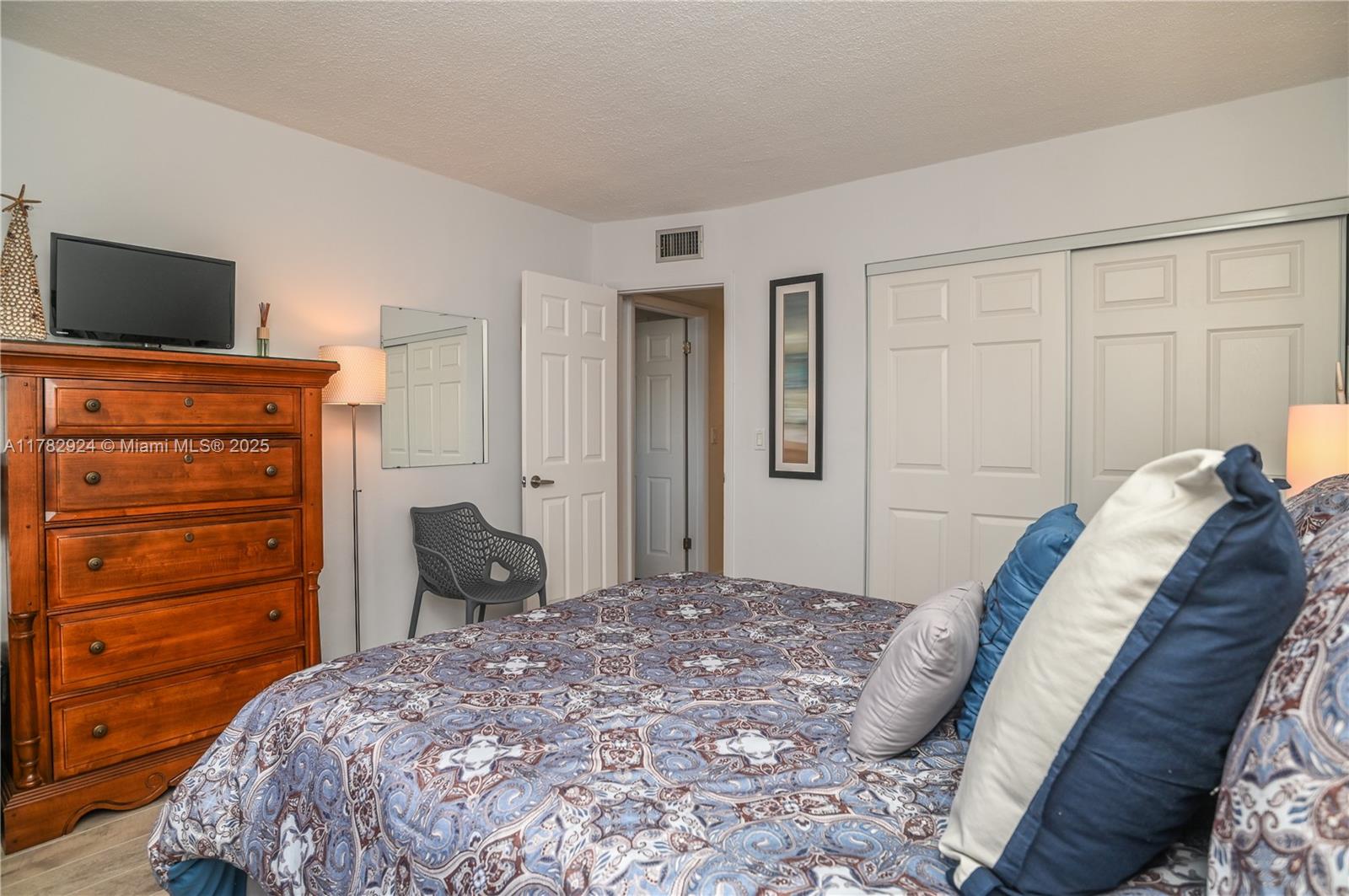 PARADISE VILLAS CONDO - Residential