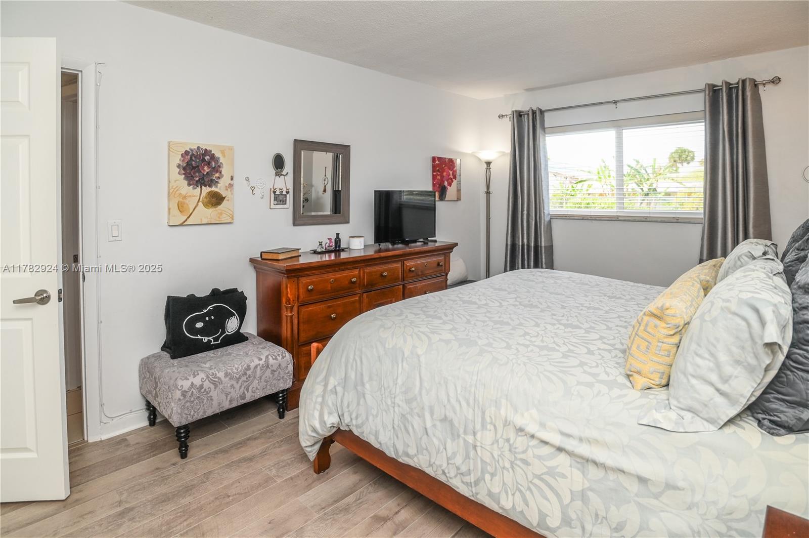 PARADISE VILLAS CONDO - Residential