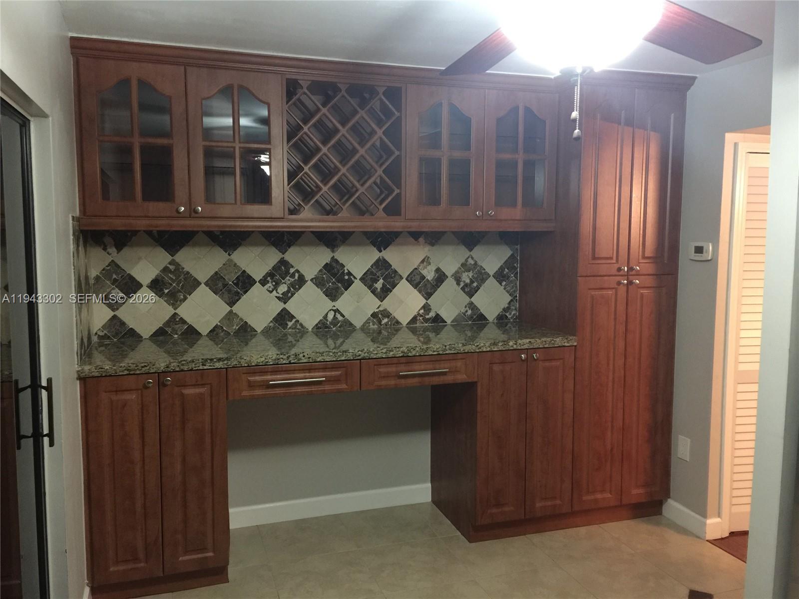 DADELAND COVE SEC 1 - Residential Lease