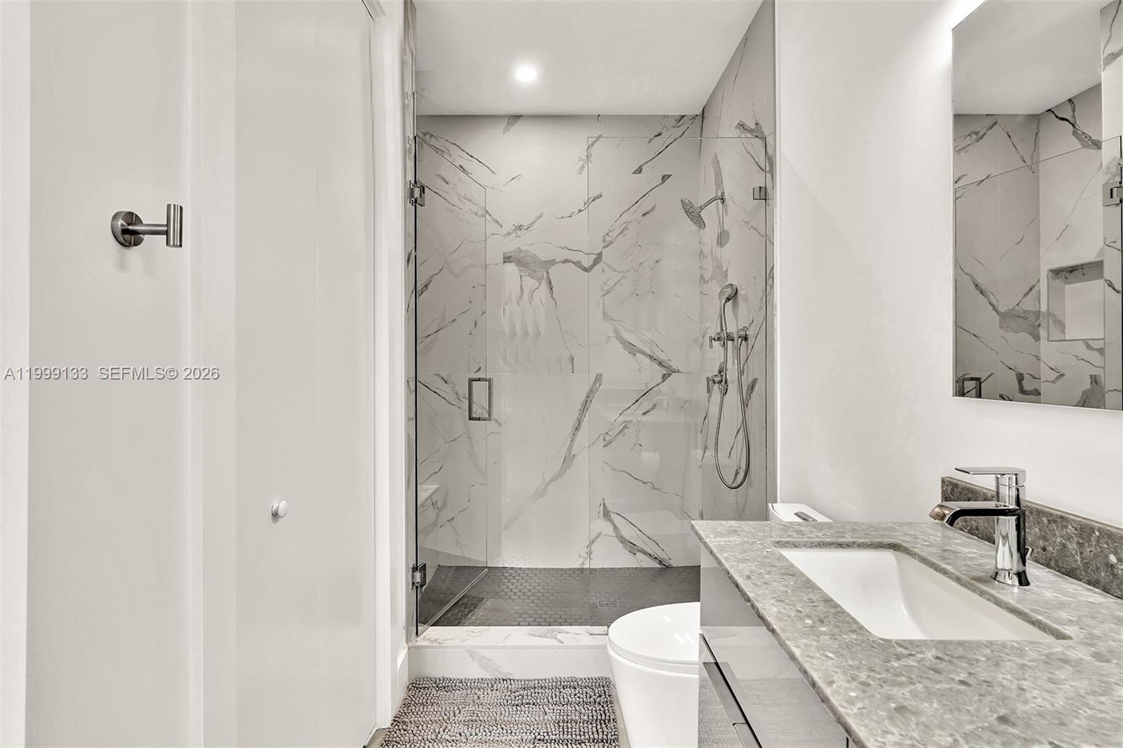 Everglade Land Sales Co - Residential Lease