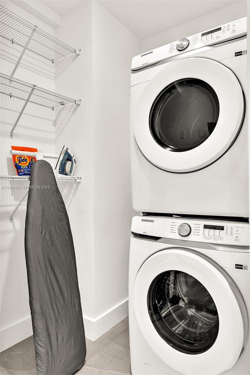 Everglade Land Sales Co - Residential Lease