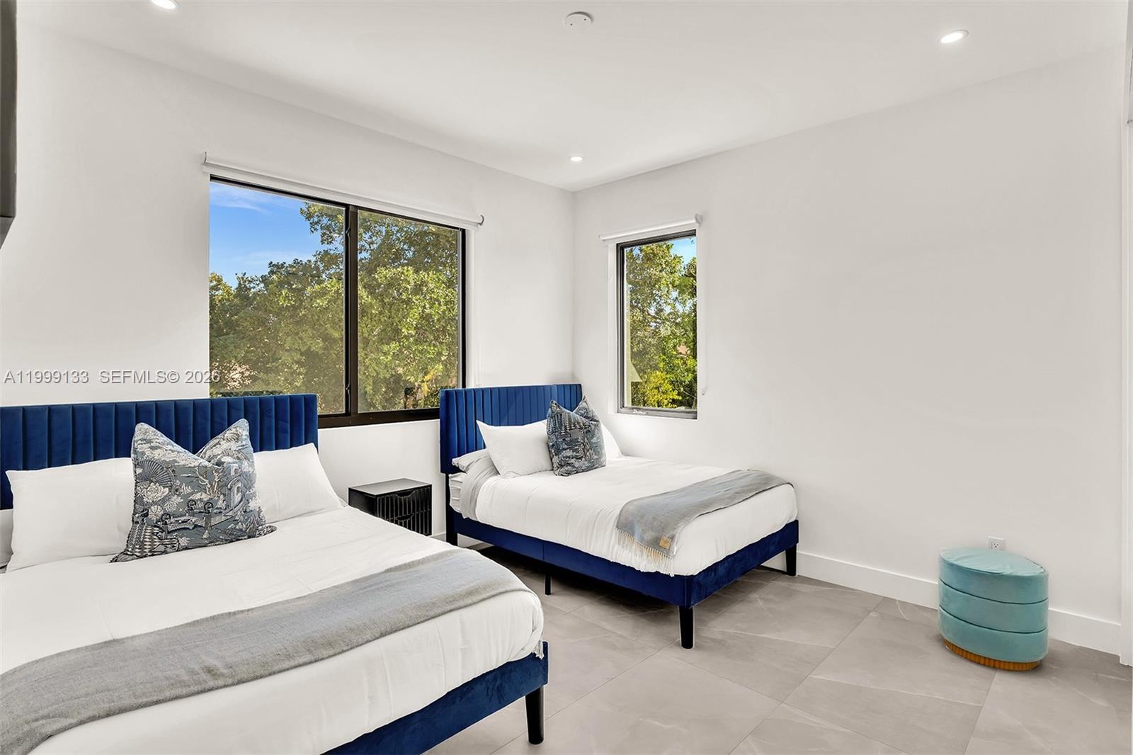 Everglade Land Sales Co - Residential Lease