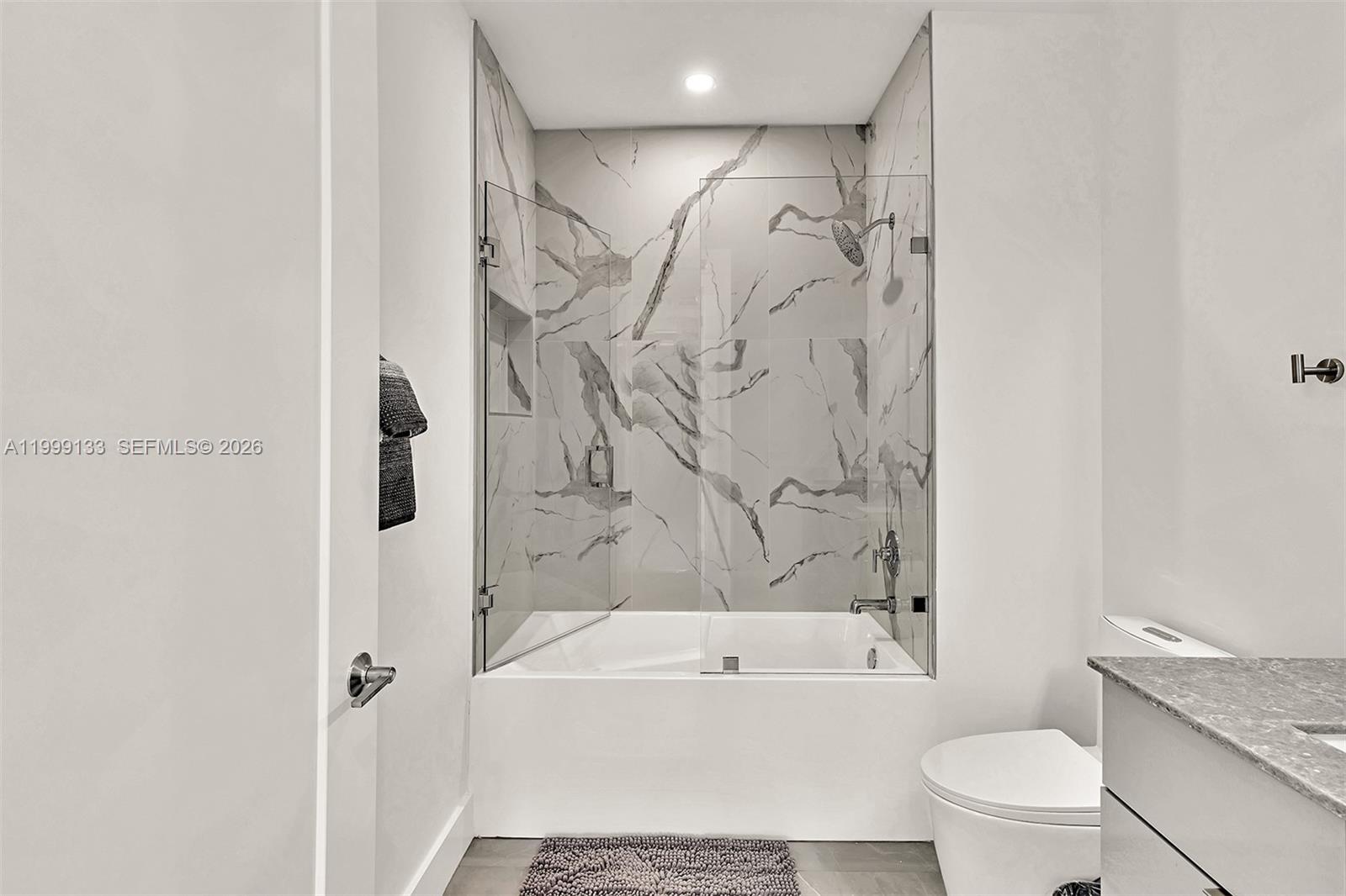 Everglade Land Sales Co - Residential Lease