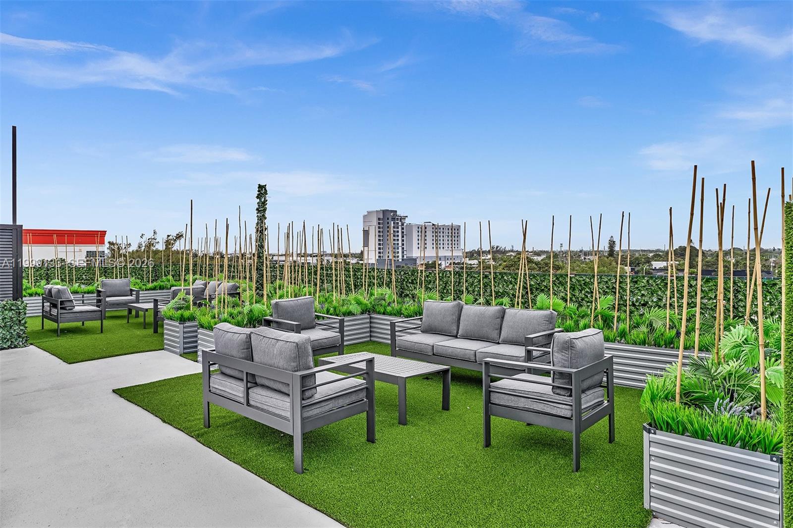 Everglade Land Sales Co - Residential Lease