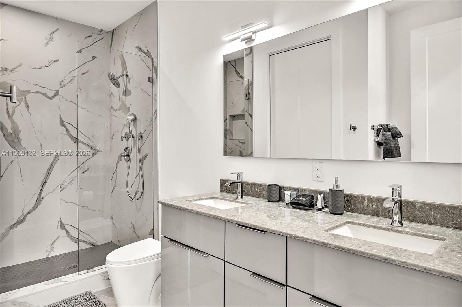 Everglade Land Sales Co - Residential Lease