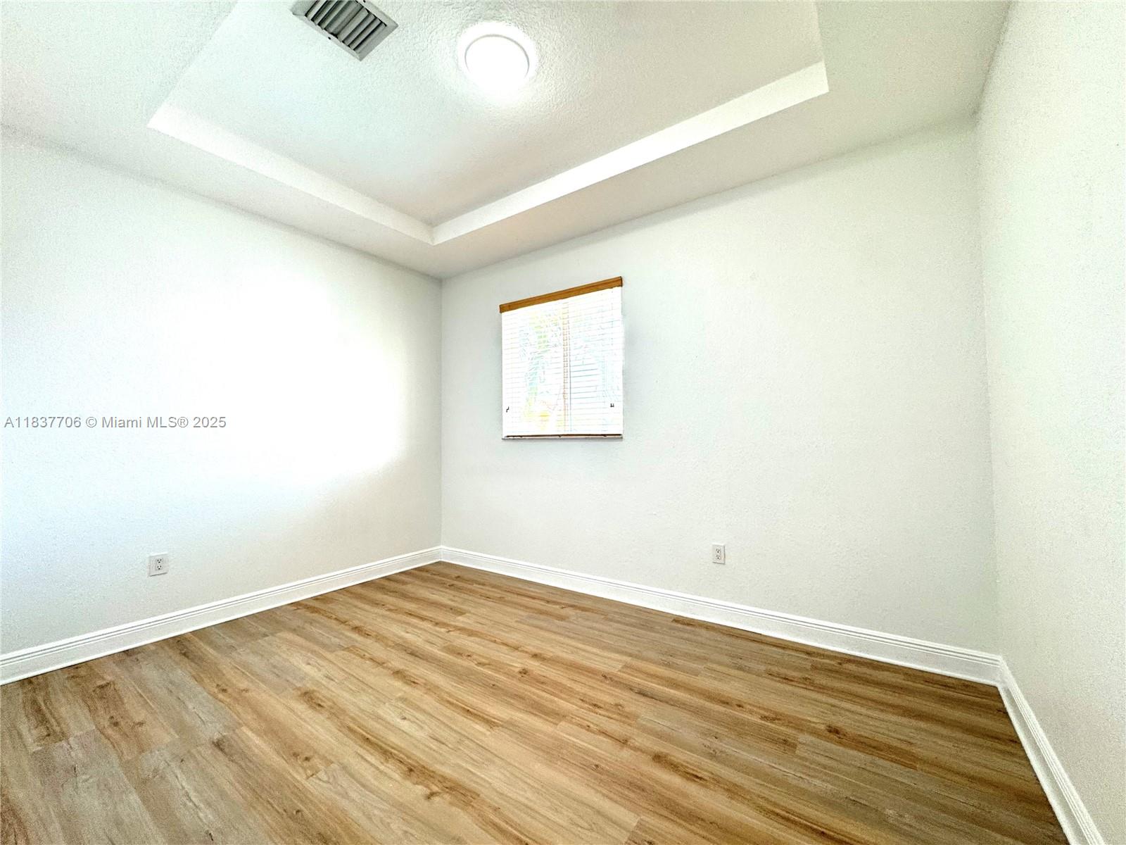 MELROSE POINT AT SANS SOU - Residential