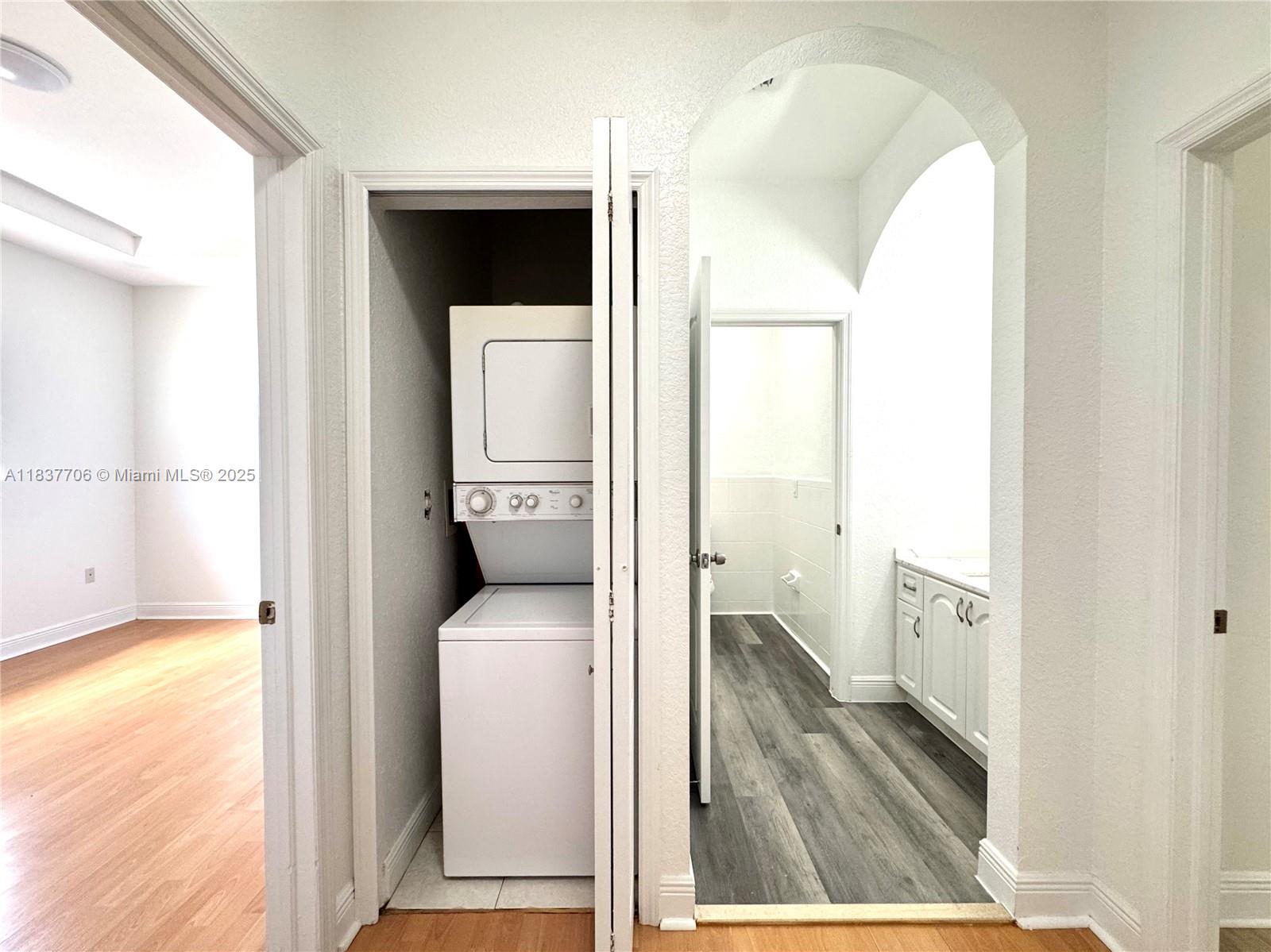 MELROSE POINT AT SANS SOU - Residential