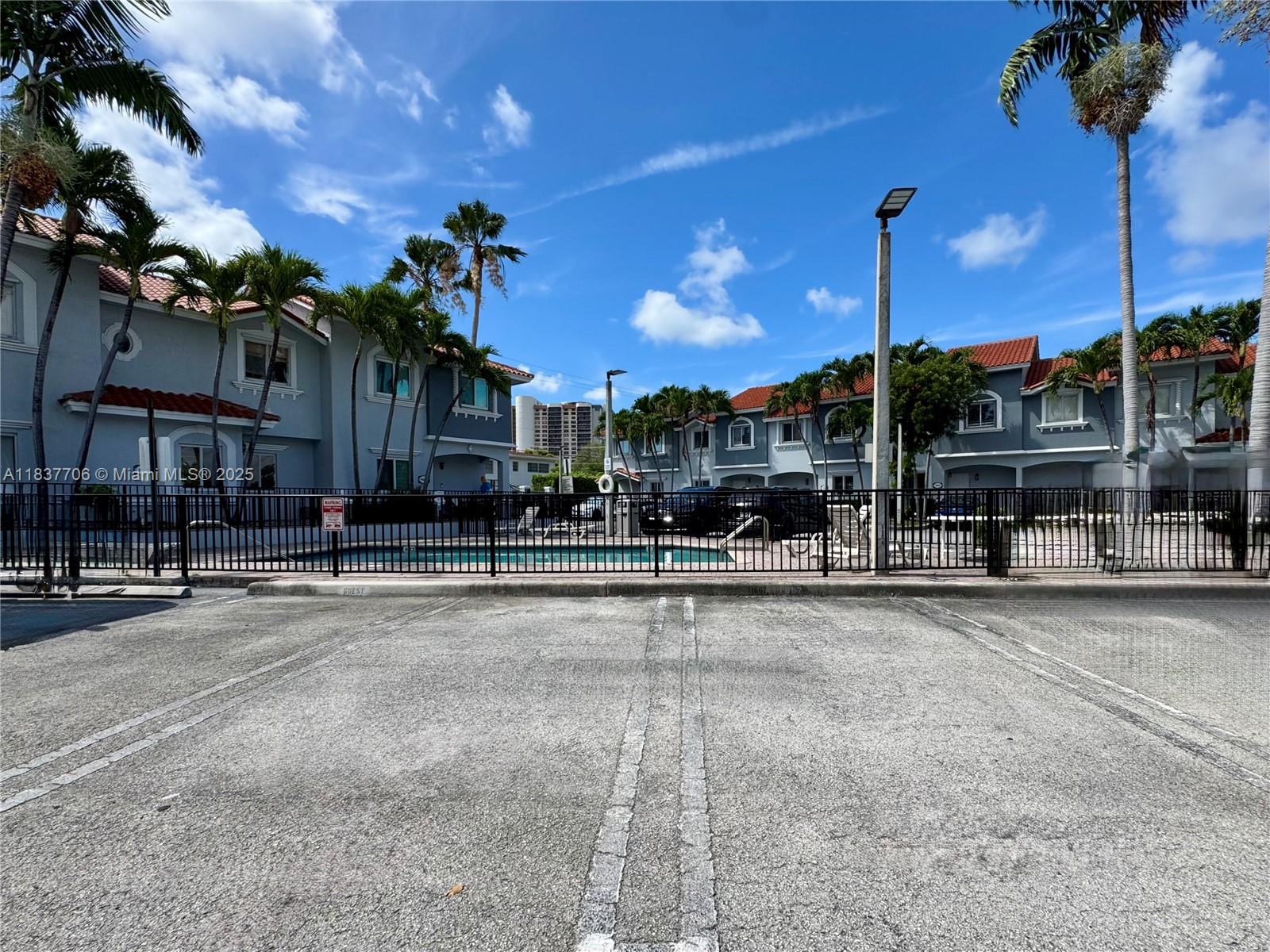 MELROSE POINT AT SANS SOU - Residential