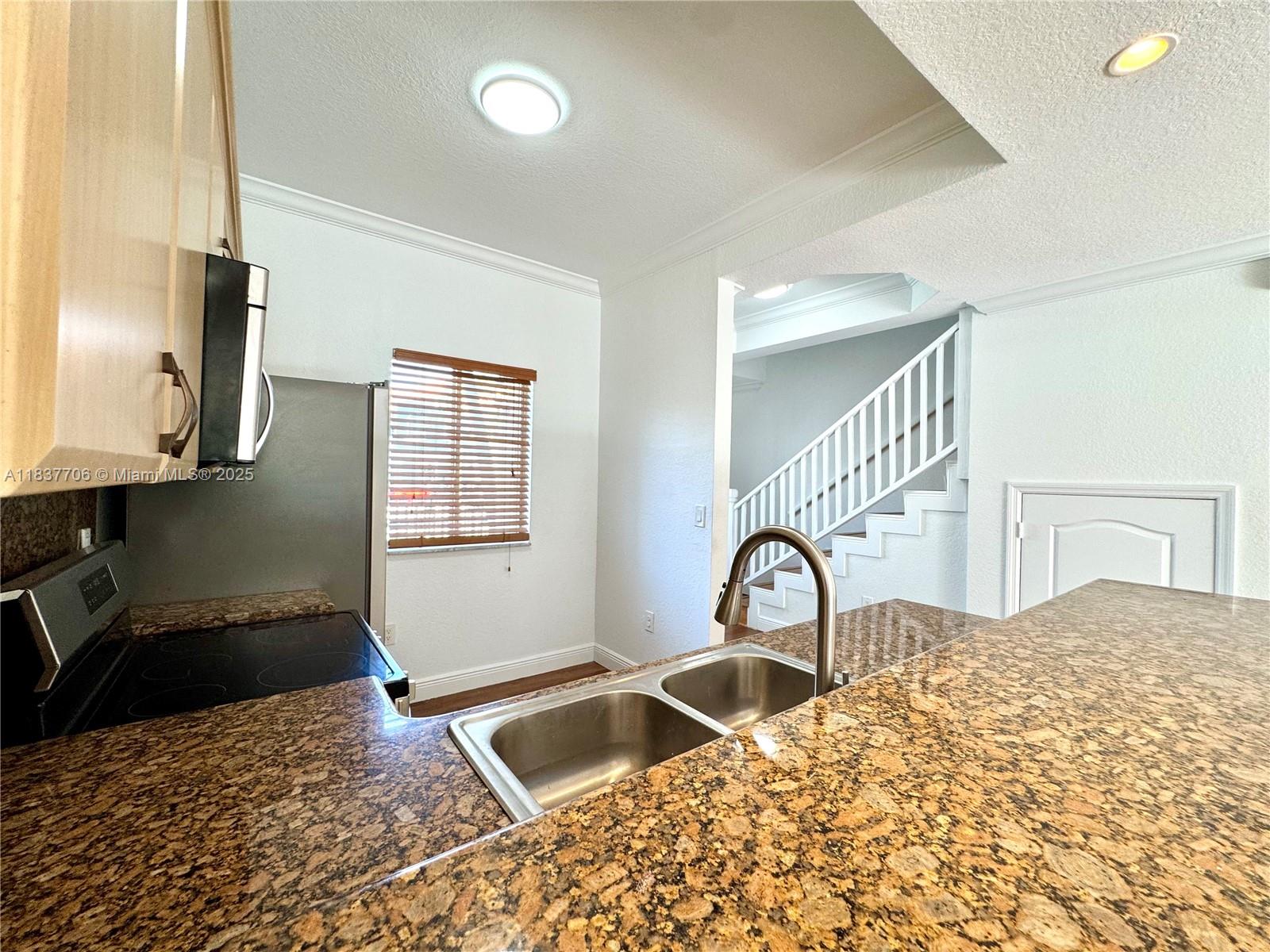 MELROSE POINT AT SANS SOU - Residential