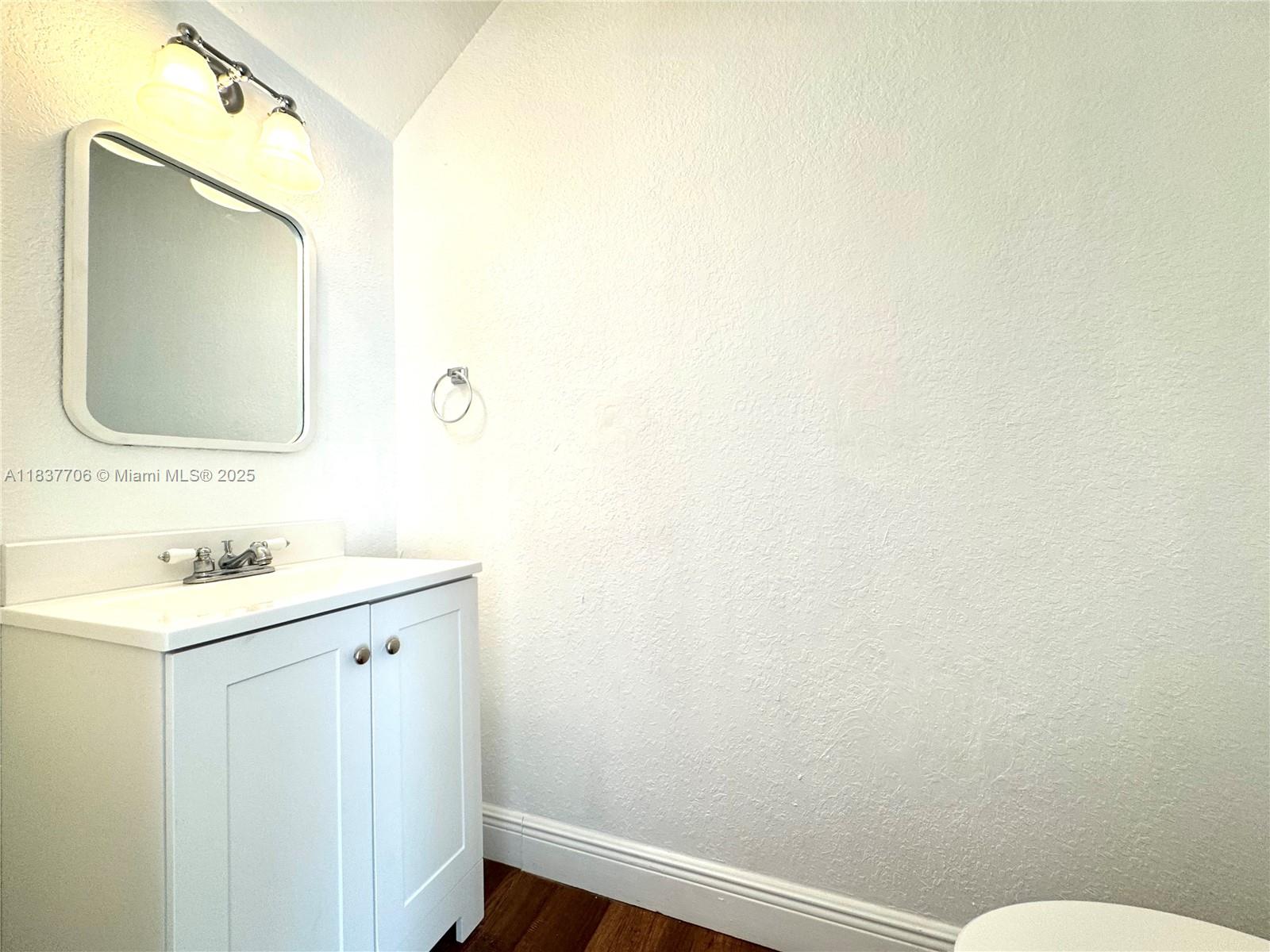 MELROSE POINT AT SANS SOU - Residential