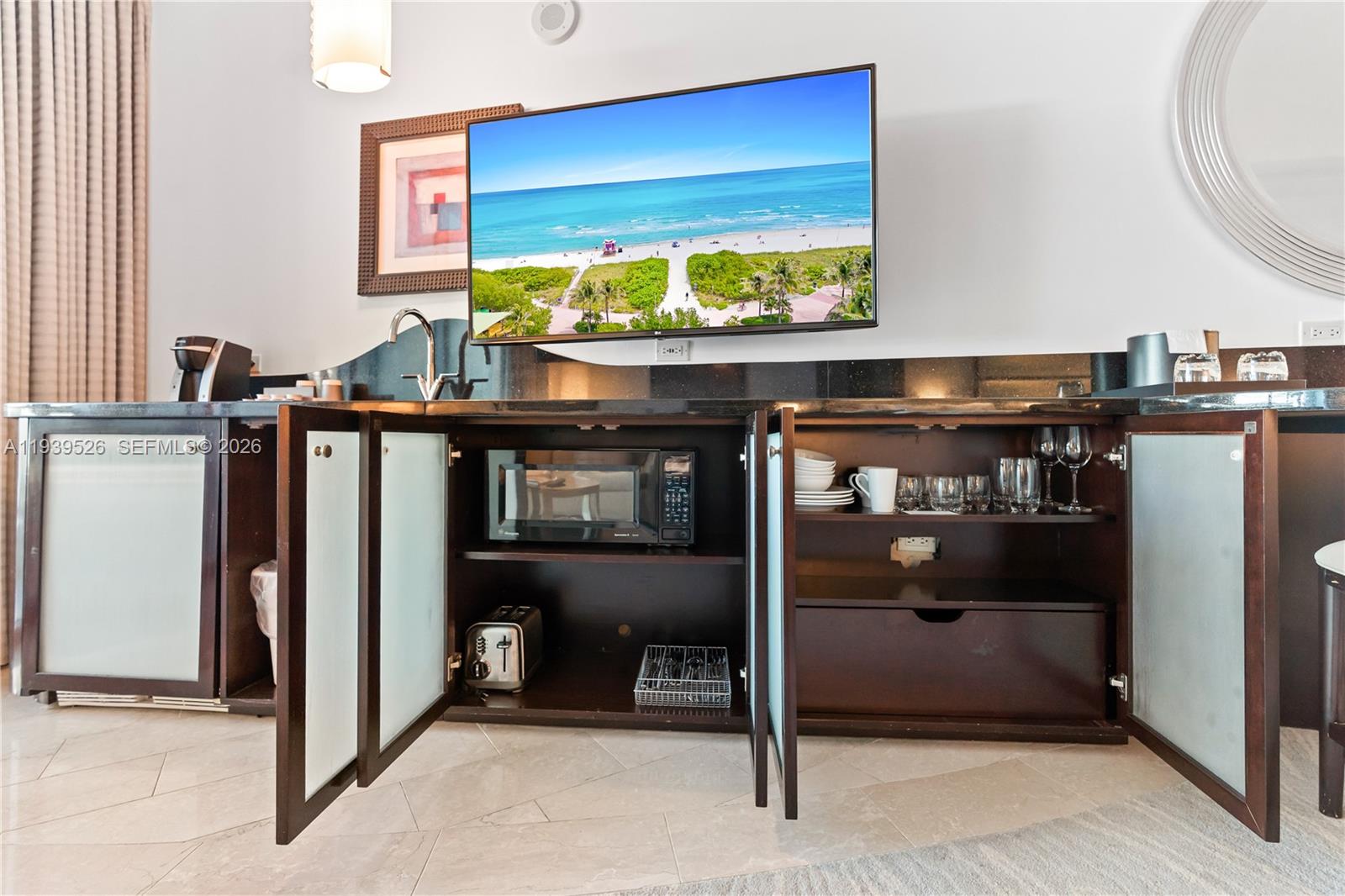 FONTAINEBLEAU III - Residential