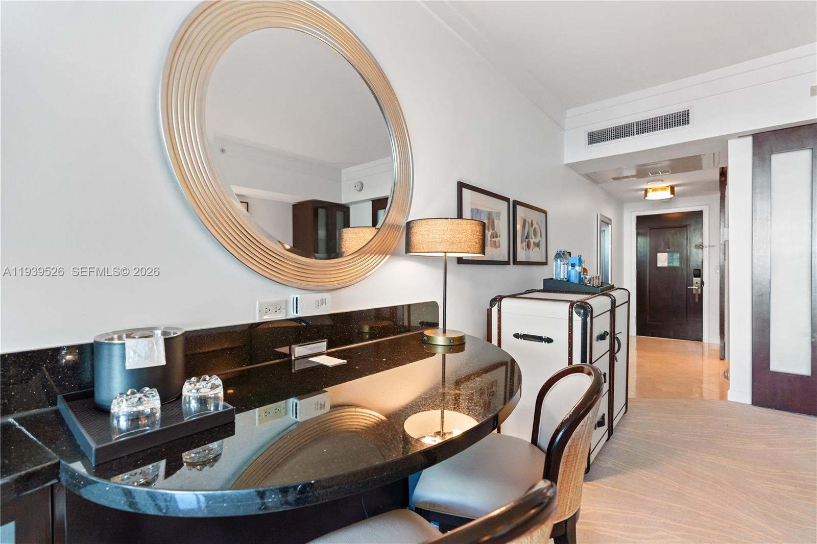 FONTAINEBLEAU III - Residential