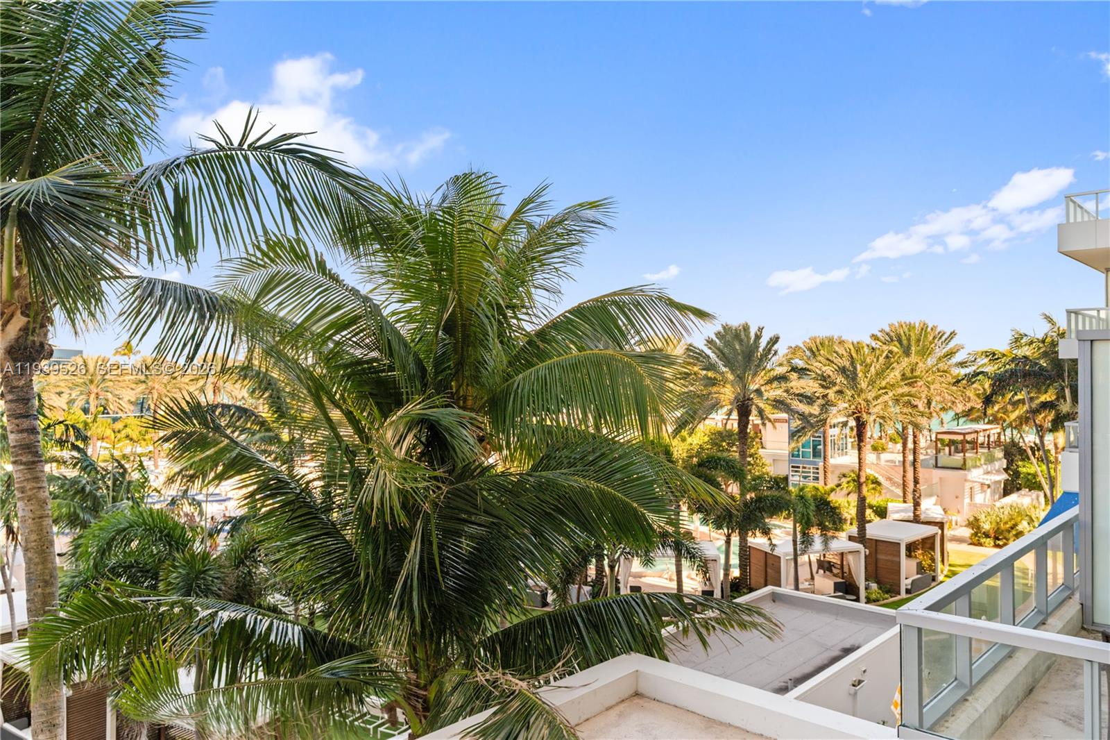 FONTAINEBLEAU III - Residential