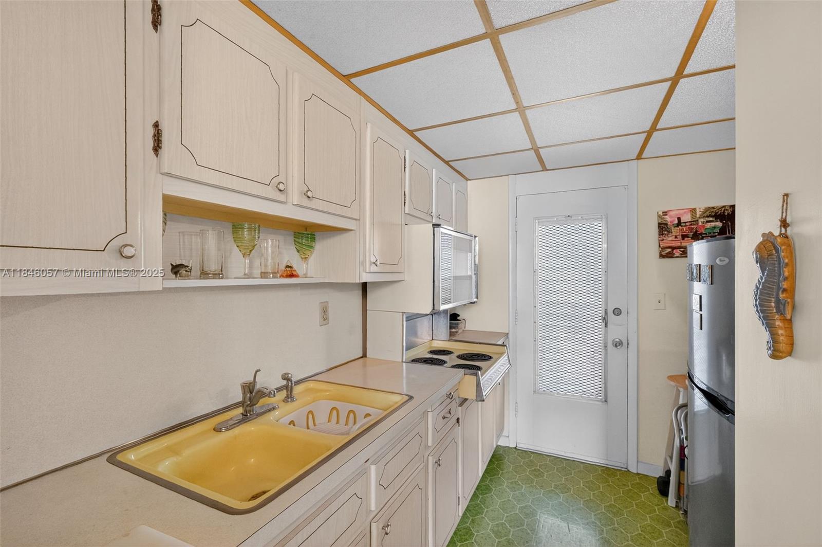 SEA BEACH TOWERS CONDO - Residential