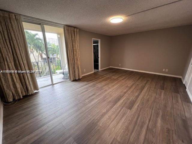 VENETIAN PARK III CONDO - Residential