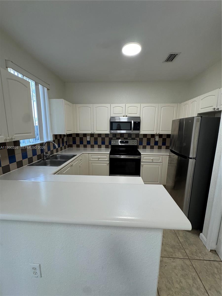 SHOMA TOWNHOMES AT KEYSCO - Residential