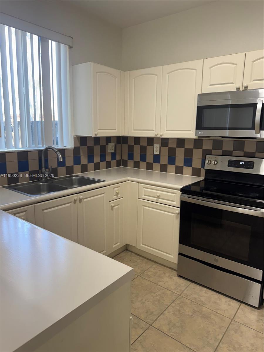 SHOMA TOWNHOMES AT KEYSCO - Residential