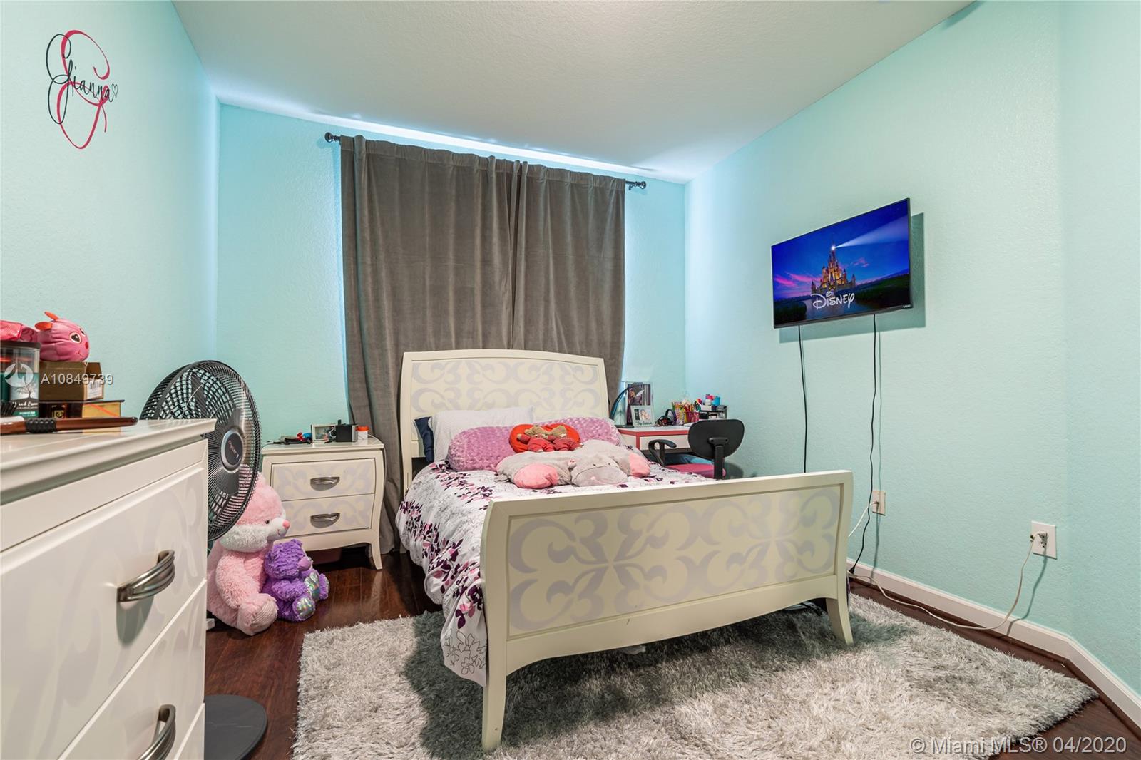 CENTURY ESTATES - Residential