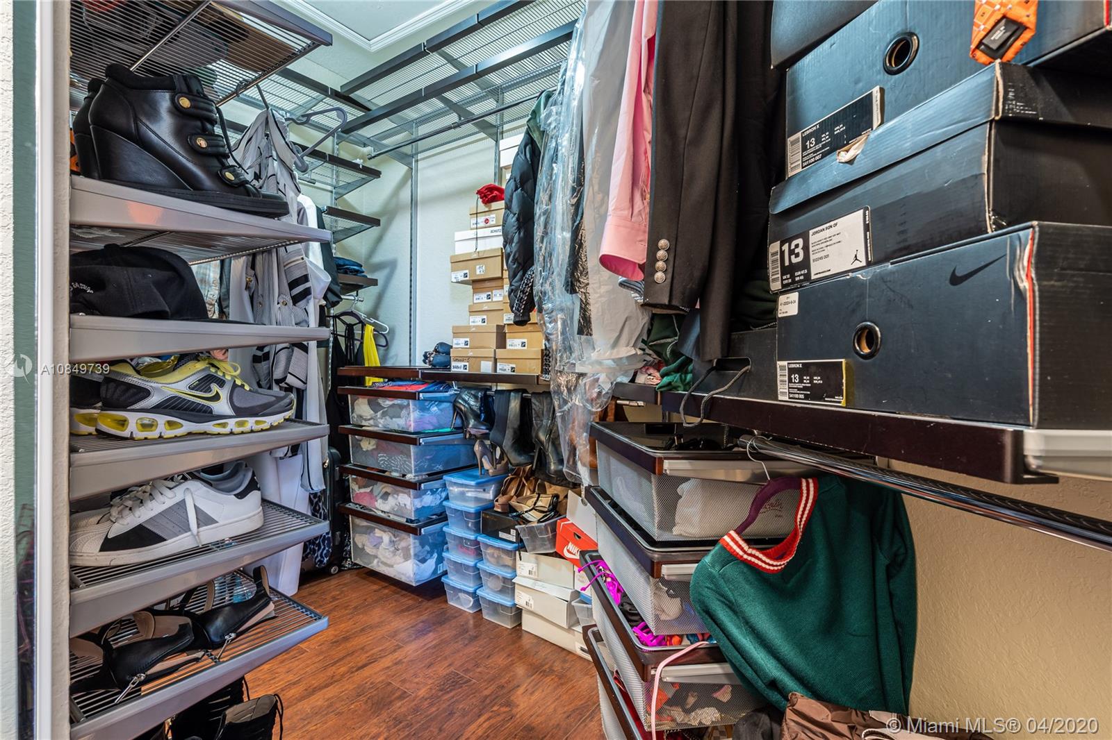 CENTURY ESTATES - Residential