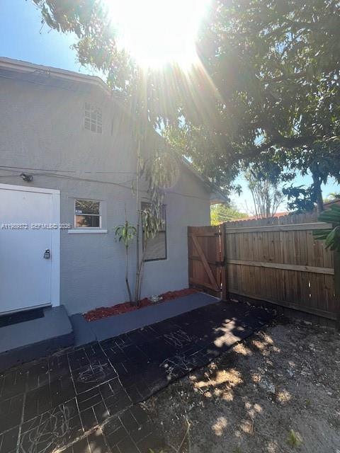 OJUS SUB - Residential Lease